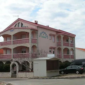 Nena , Povljana Chorvatsko
